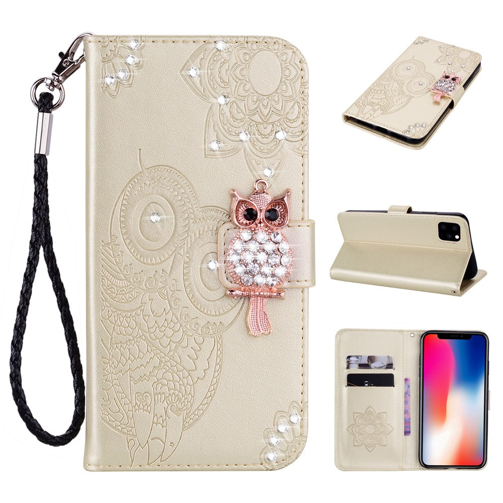 iPhone 12/12 Pro Handyhülle mit Eulenmuster & Strass-Steinen