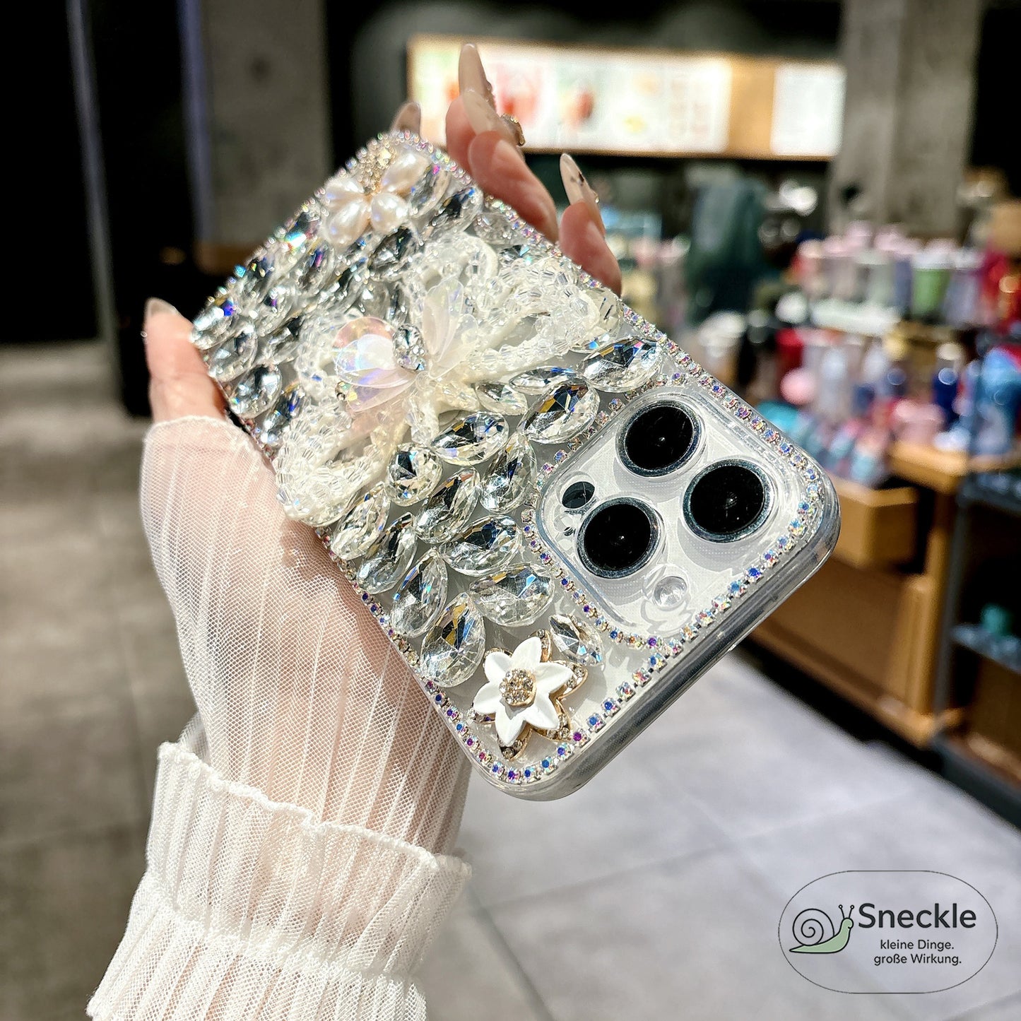 iPhone 16 Pro Hülle mit Schmetterlingsmuster & Strass-Steinen