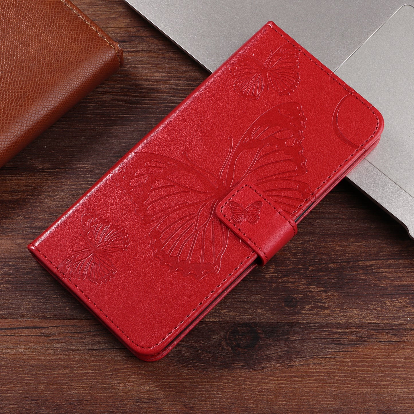 iPhone 16 Pro Max Wallet-Hülle – Schmetterling Aufgedruckt & Mit Ständer und Riemen