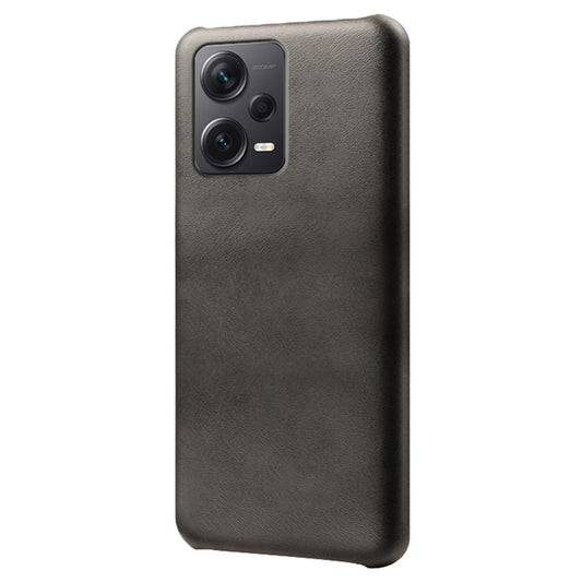 Xiaomi Redmi Note 12 Pro+ 5G Handyhülle – mit Kalbslederstruktur, kratzfeste PC- mit PU-Lederbeschichtung