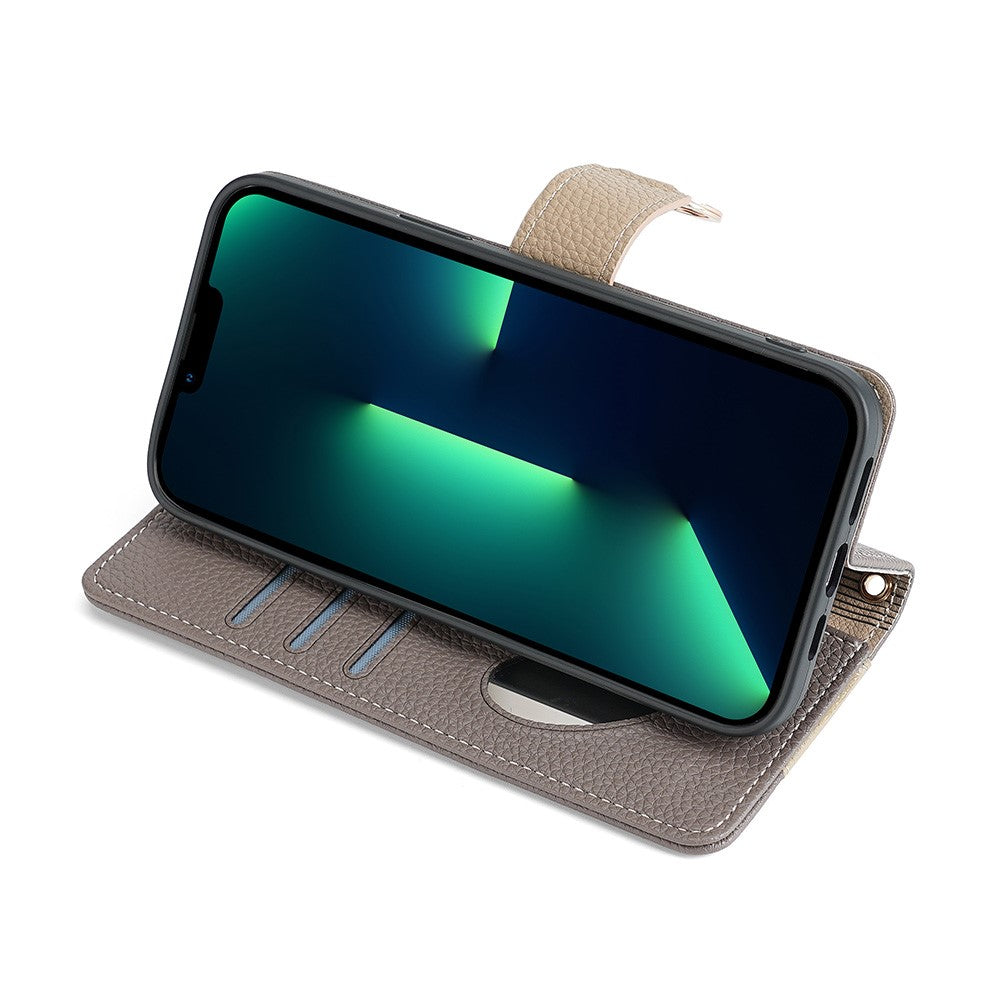iPhone 15 Plus Wallet-Hülle – Litschi-Textur, mit Spiegel & Kettenschultergurt