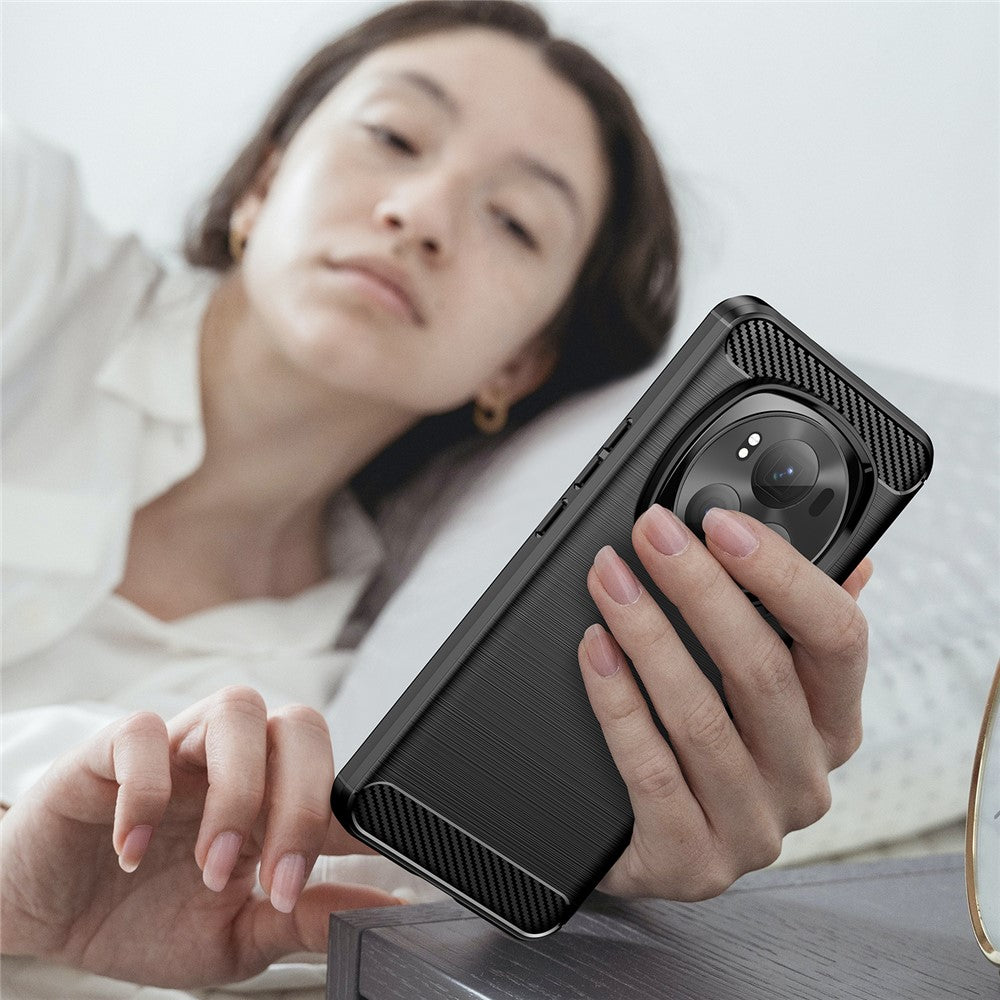 Honor Magic6 Pro 5G Handyhülle – Aus TPU, mit gebürsteter Kohlefaserstruktur